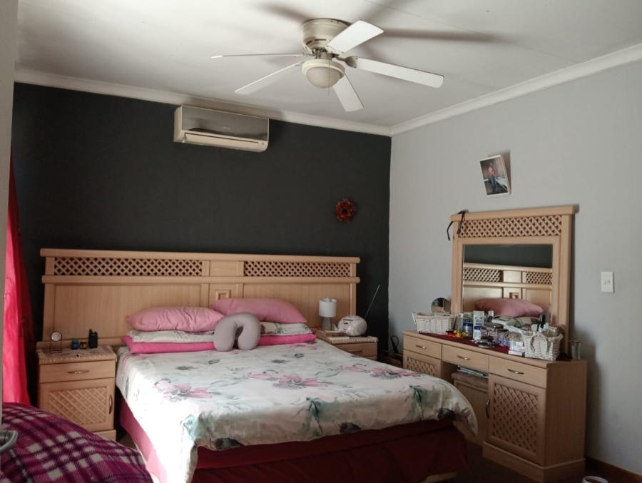 3 Bedroom Property for Sale in Waterval East North West
